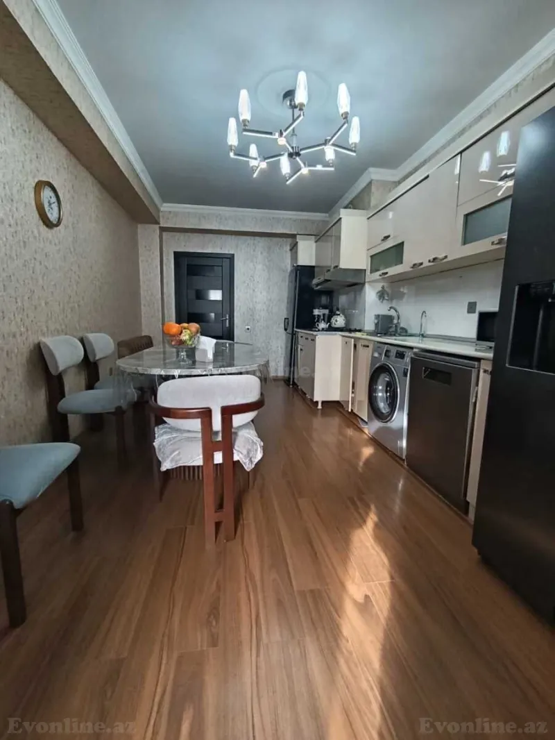 Satılır 4 otaqlı Mənzil Yeni tikili 150 m² 4-cü mikrorayon - şəkil 13