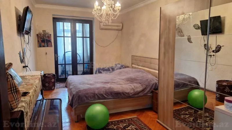 Satılır 2 otaqlı Mənzil Köhnə tikili 60 m² 28 May m.