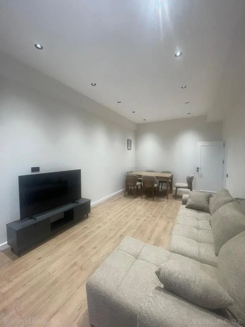 Kirayə verilir 2 otaqlı Mənzil Yeni tikili 117 m² Koroğlu m. - şəkil 2