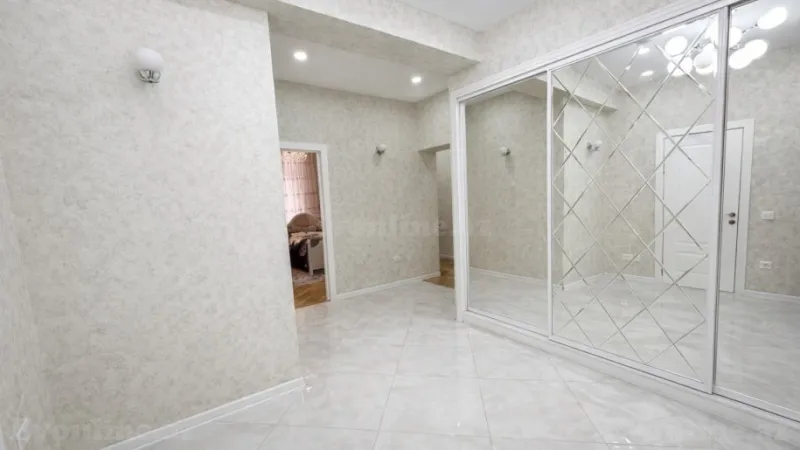 Satılır 3 otaqlı Mənzil Yeni tikili 125 m² Qara Qarayev m.