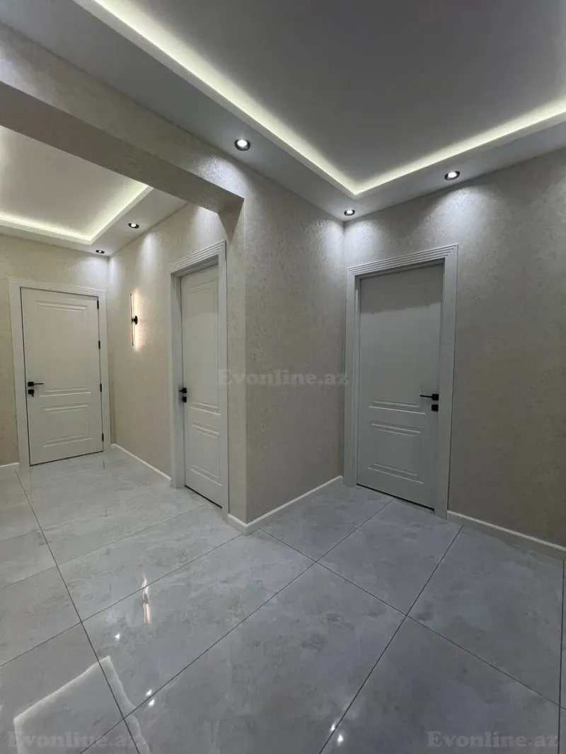 Satılır 3 otaqlı Mənzil Yeni tikili 84 m² Neftçilər m. - şəkil 2