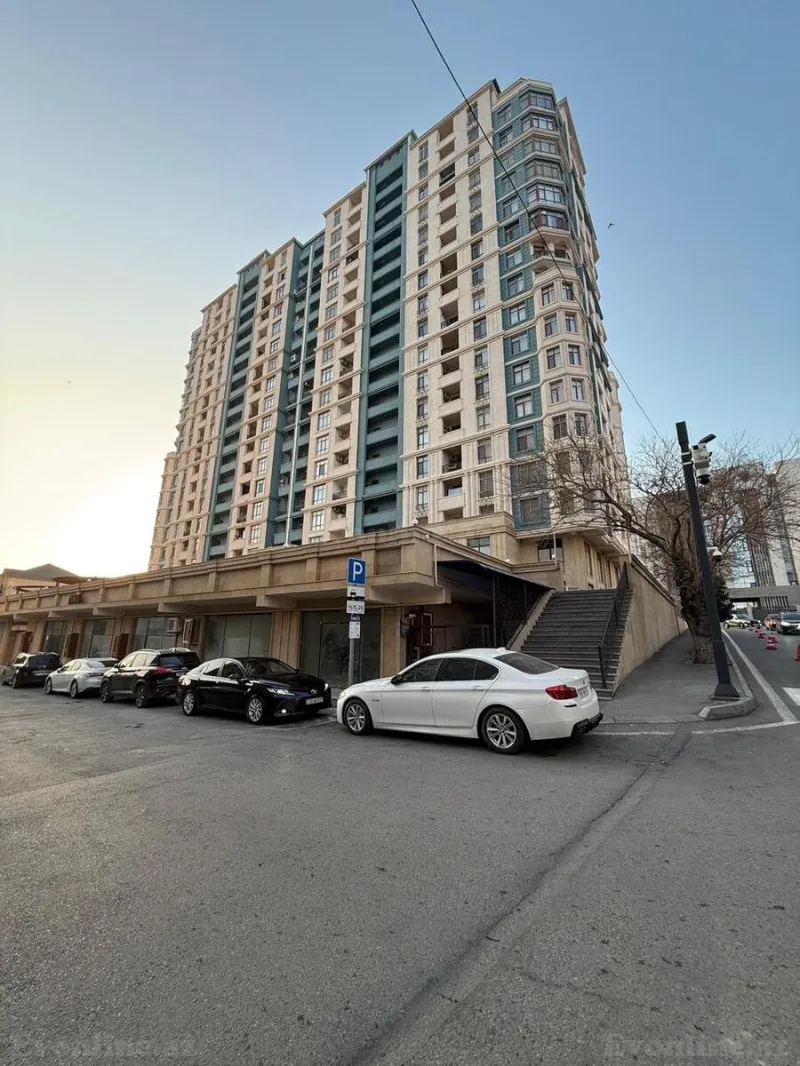 Satılır 3 otaqlı Mənzil Yeni tikili 106.5 m² Gənclik m. - şəkil 2