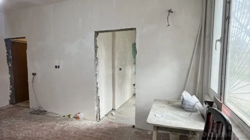 Satılır 1 otaqlı Mənzil Köhnə tikili 30 m² 4-cü mikrorayon - şəkil 3