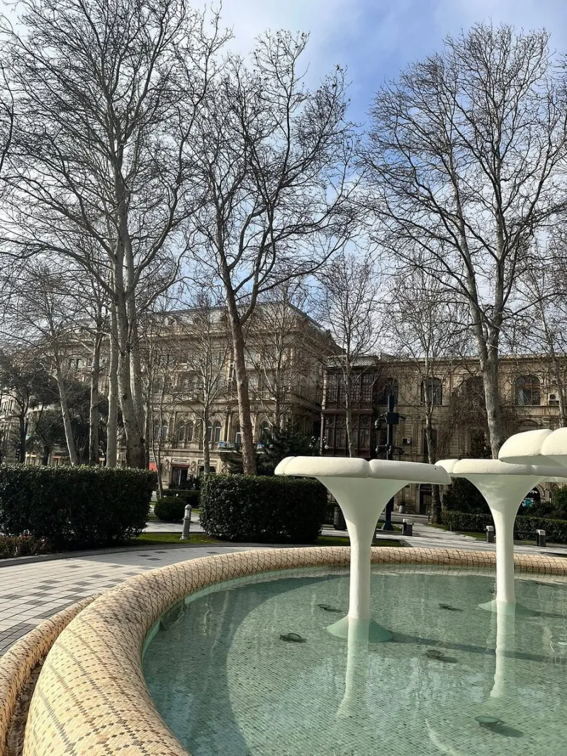 Satılır 2 otaqlı Mənzil Köhnə tikili 65 m² İçərişəhər m.