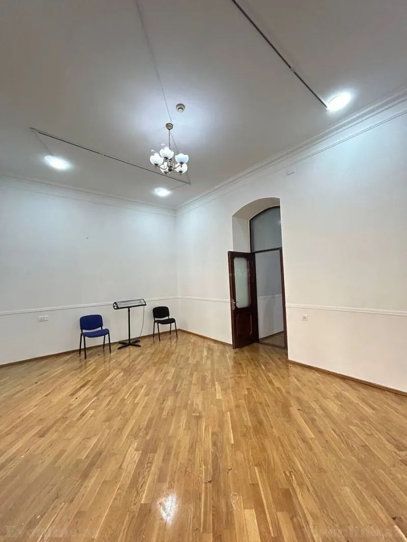 Kirayə verilir Ofis 160 m² 28 May m. - şəkil 3