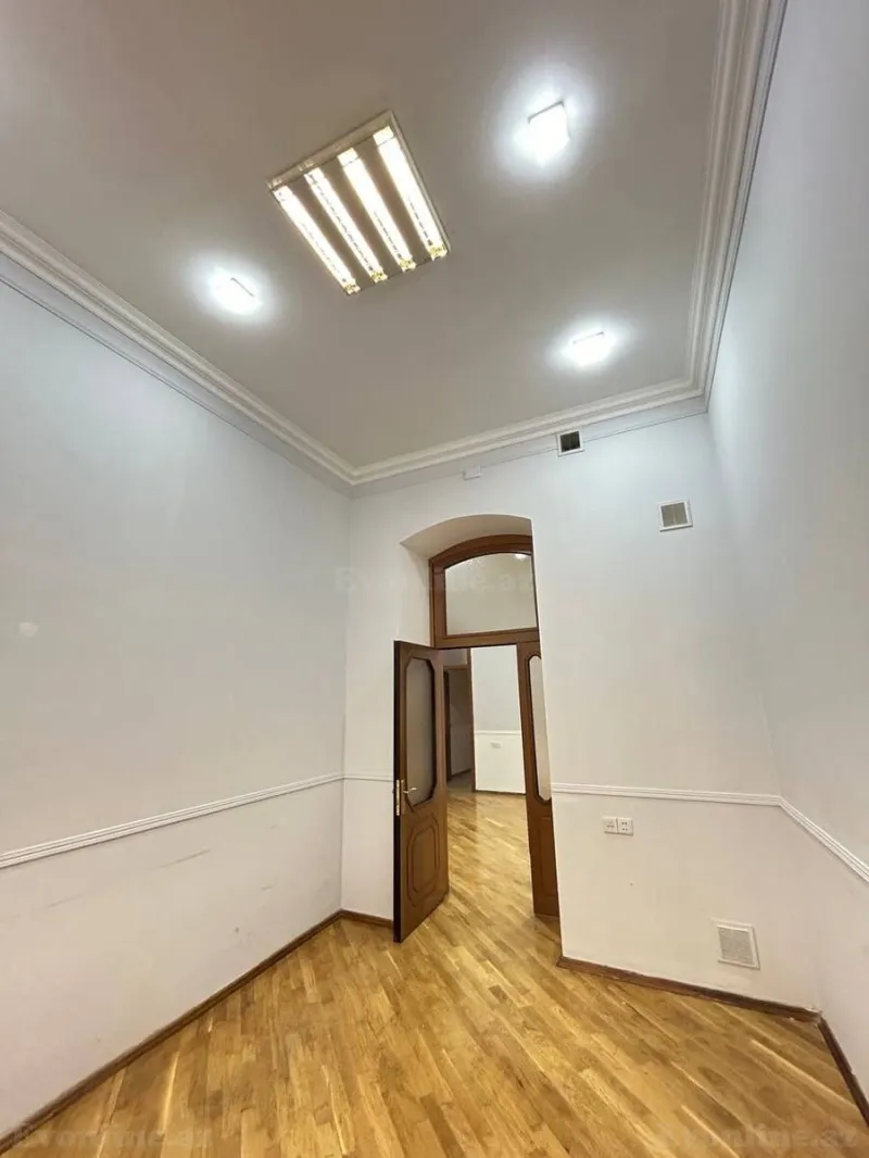 Kirayə verilir Ofis 160 m² 28 May m. - şəkil 8