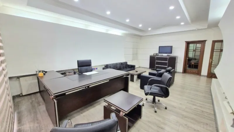 Kirayə verilir Ofis 320 m² Gənclik m. - şəkil 7