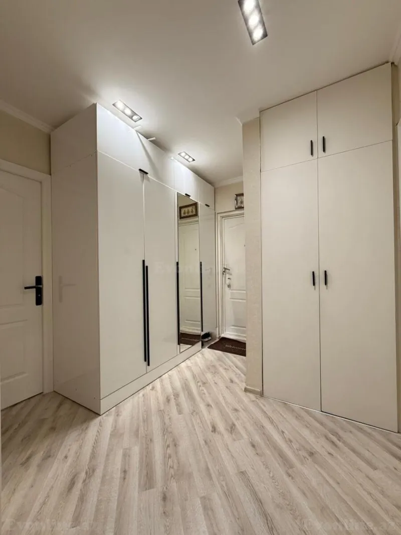 Satılır 3 otaqlı Mənzil Köhnə tikili 76 m² Həzi Aslanov m. - şəkil 12