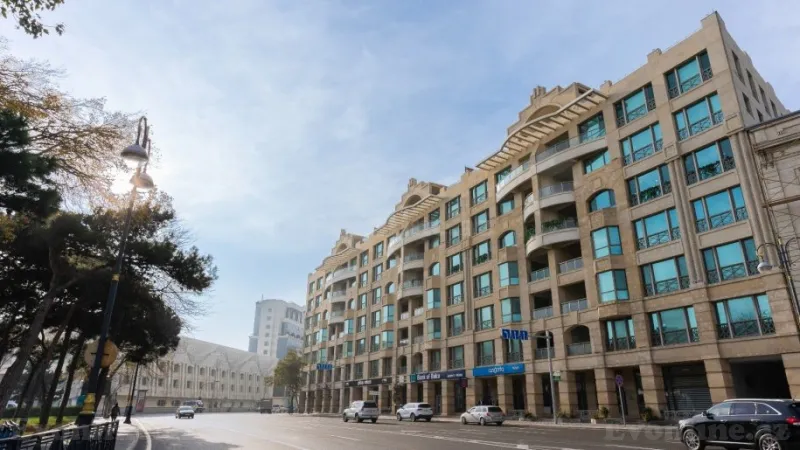 Kirayə verilir 4 otaqlı Mənzil Yeni tikili 330 m² İçərişəhər m. - şəkil 5