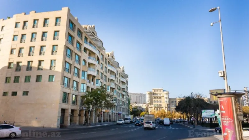 Kirayə verilir 4 otaqlı Mənzil Yeni tikili 330 m² İçərişəhər m. - şəkil 6