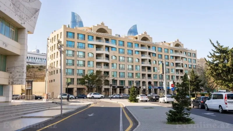 Kirayə verilir 4 otaqlı Mənzil Yeni tikili 330 m² İçərişəhər m. - şəkil 7