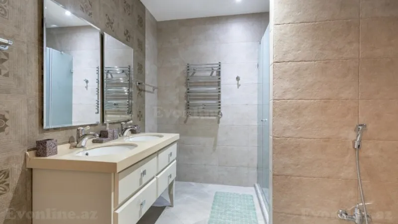 Kirayə verilir 4 otaqlı Mənzil Yeni tikili 330 m² İçərişəhər m. - şəkil 23