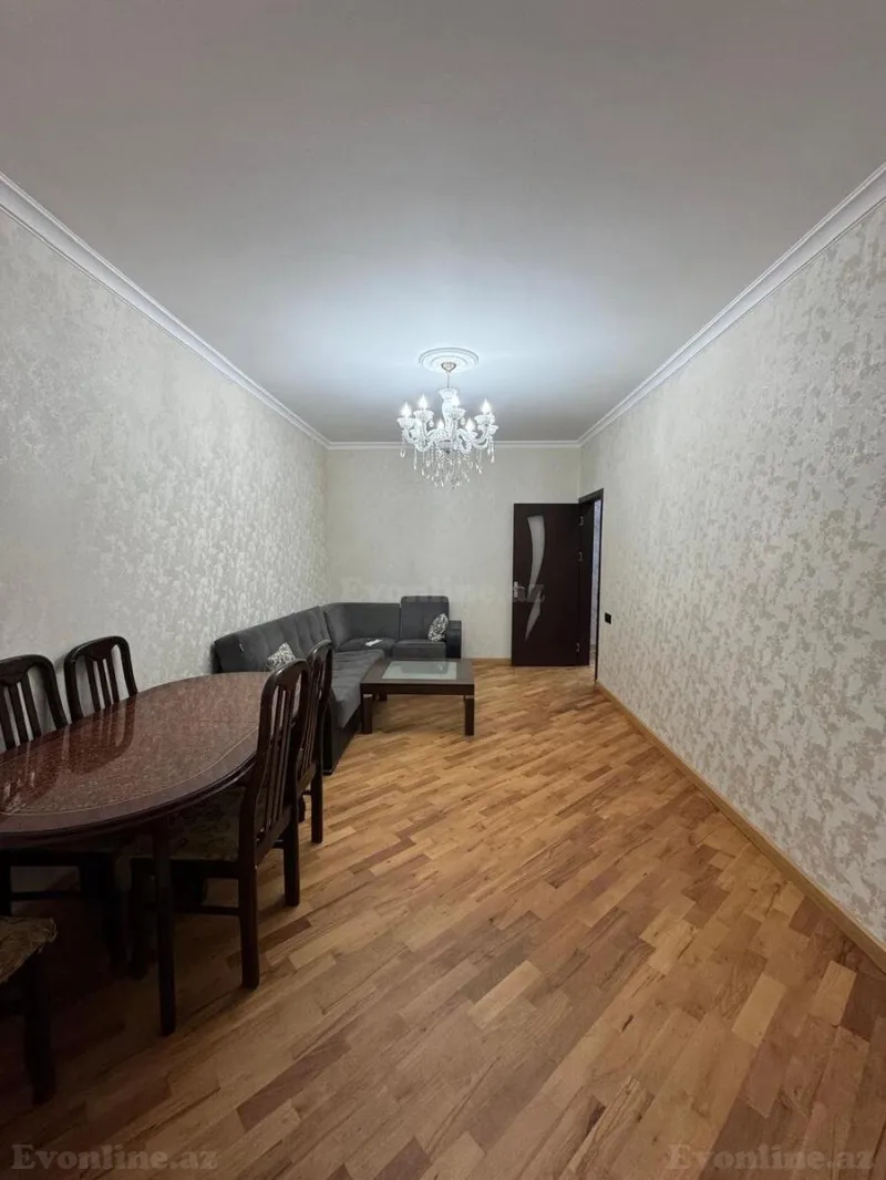 Satılır 2 otaqlı Mənzil Köhnə tikili 65 m² 6-cı mikrorayon