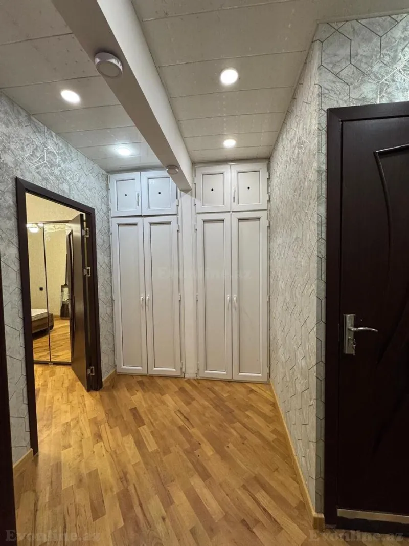 Satılır 2 otaqlı Mənzil Köhnə tikili 65 m² 6-cı mikrorayon - şəkil 6