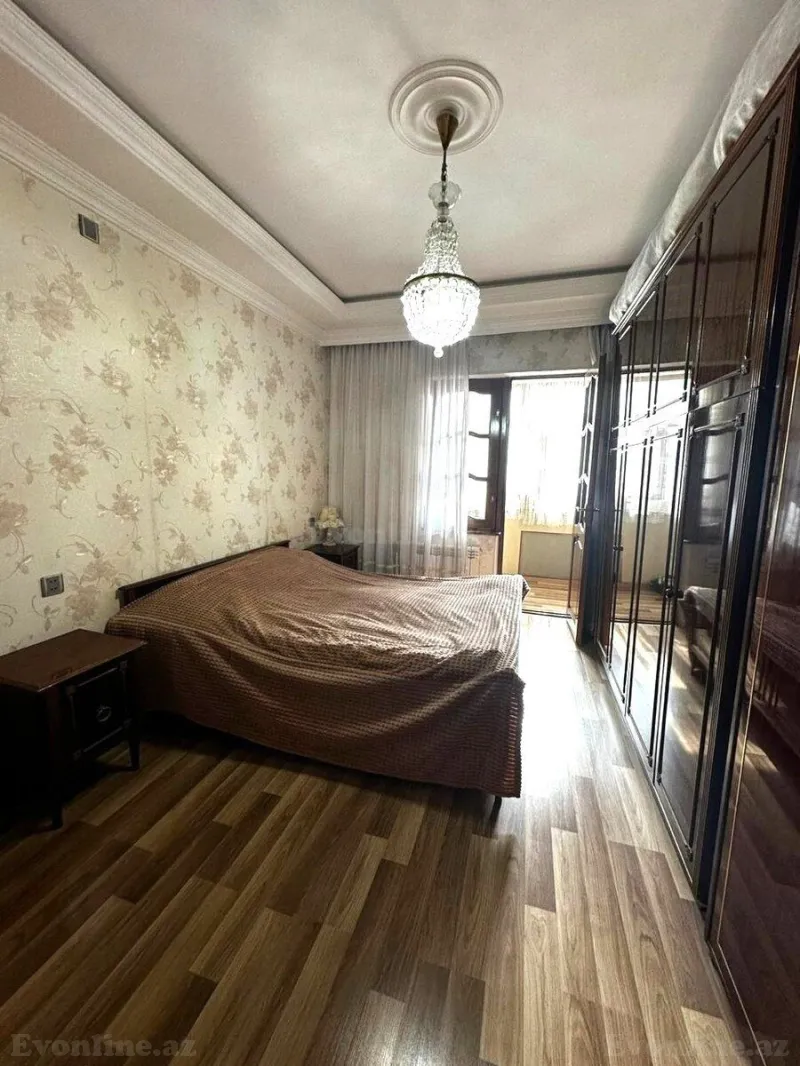 Satılır 3 otaqlı Mənzil Köhnə tikili 70 m² Massiv D - şəkil 3