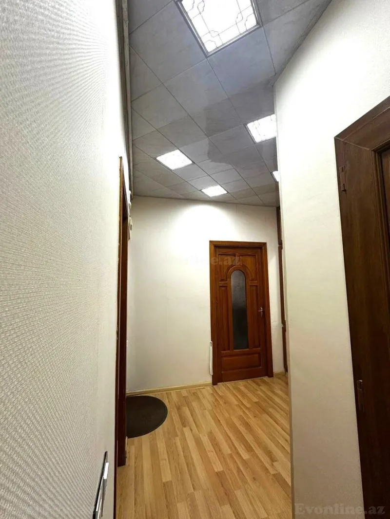 Satılır 3 otaqlı Mənzil Köhnə tikili 70 m² Massiv D - şəkil 10