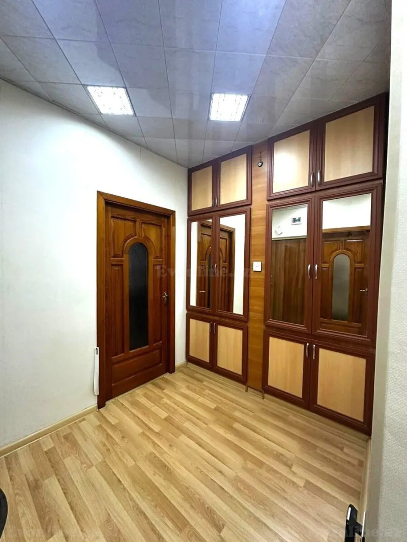 Satılır 3 otaqlı Mənzil Köhnə tikili 70 m² Massiv D - şəkil 14