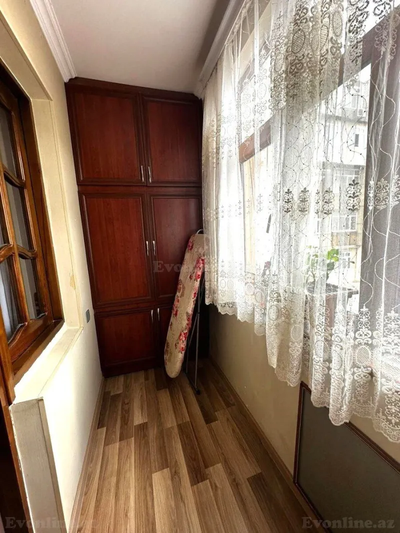 Satılır 3 otaqlı Mənzil Köhnə tikili 70 m² Massiv D - şəkil 15