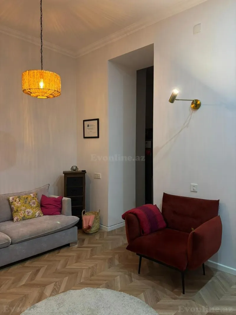 Kirayə verilir 2 otaqlı Mənzil Köhnə tikili 44 m² İçərişəhər m.
