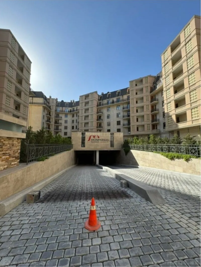 Satılır 4 otaqlı Mənzil Yeni tikili 147 m² Xətai r. - şəkil 3