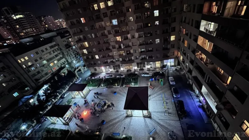 Kirayə verilir 4 otaqlı Mənzil Yeni tikili 170 m² 28 May m.