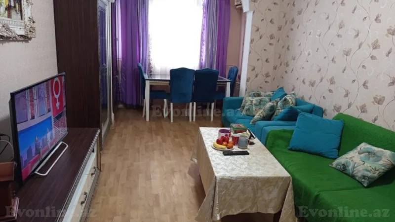 Satılır 3 otaqlı Mənzil Köhnə tikili 80 m² 4-cü mikrorayon