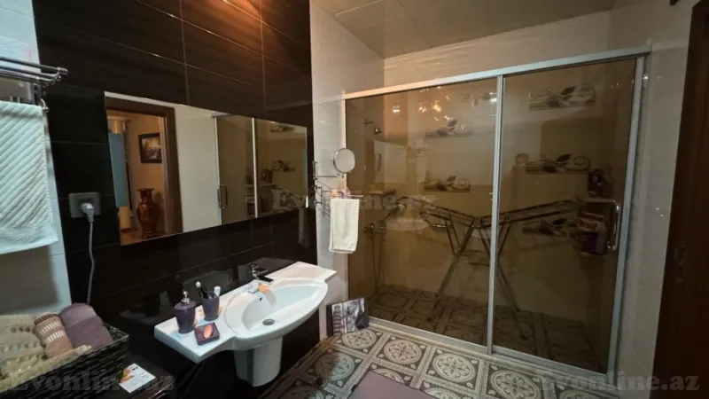 Satılır 4 otaqlı Mənzil Yeni tikili 206 m² Xətai m. - şəkil 11