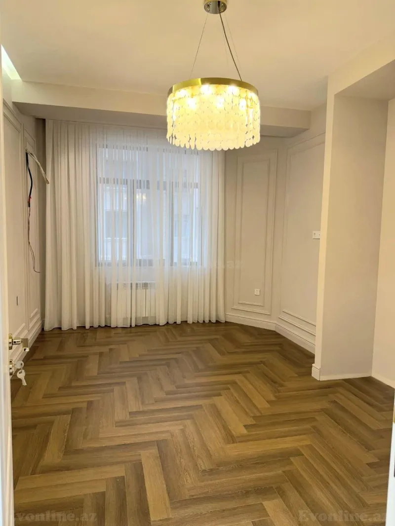 Satılır 3 otaqlı Mənzil Yeni tikili 110 m² 28 May m.