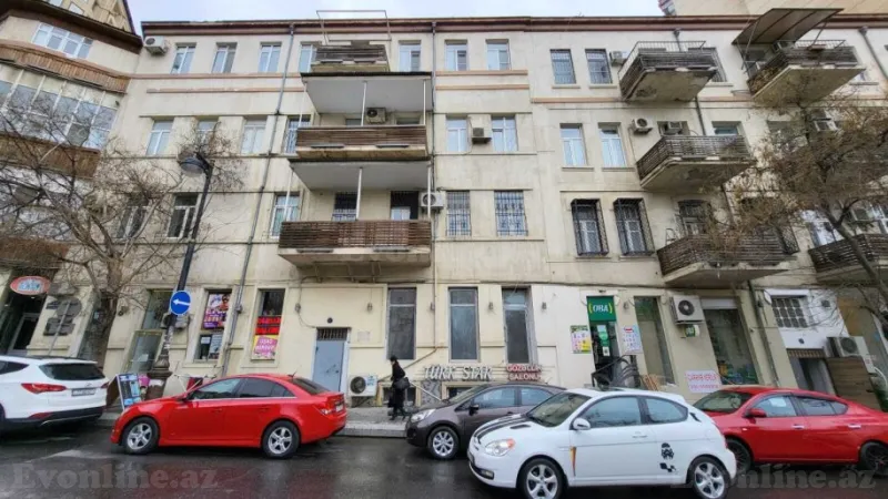 Kirayə verilir Ofis 100 m² İçərişəhər m.