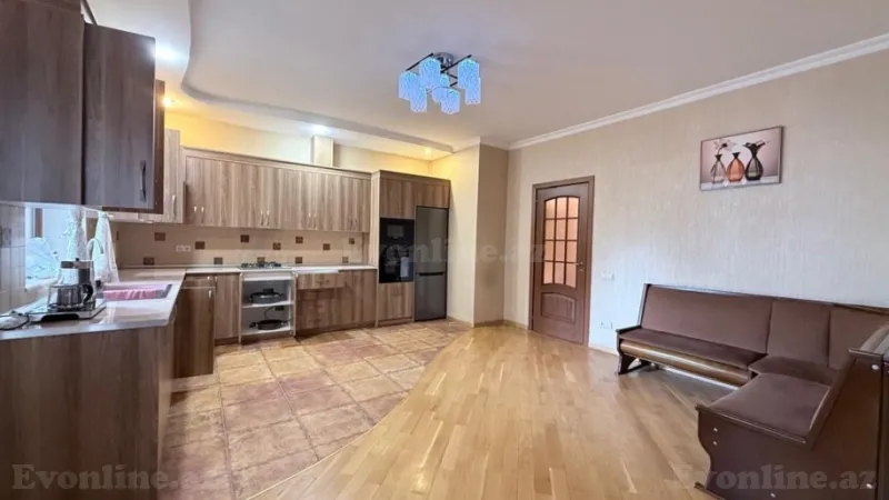 Kirayə verilir 4 otaqlı Mənzil Yeni tikili 200 m² Nərimanov r.