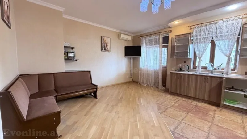 Kirayə verilir 4 otaqlı Mənzil Yeni tikili 200 m² Nərimanov r. - şəkil 3