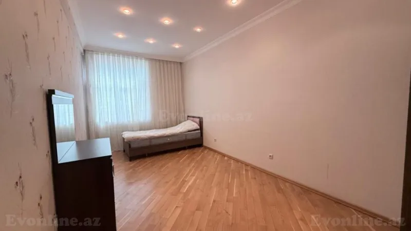 Kirayə verilir 4 otaqlı Mənzil Yeni tikili 200 m² Nərimanov r. - şəkil 5