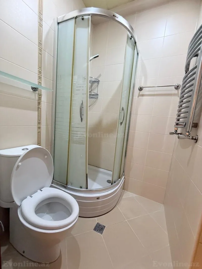 Kirayə verilir 4 otaqlı Mənzil Yeni tikili 200 m² Nərimanov r. - şəkil 12