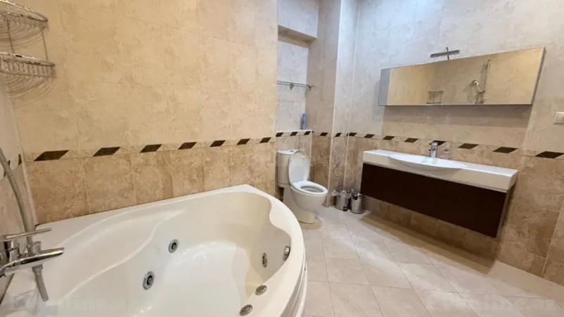 Kirayə verilir 4 otaqlı Mənzil Yeni tikili 200 m² Nərimanov r. - şəkil 14