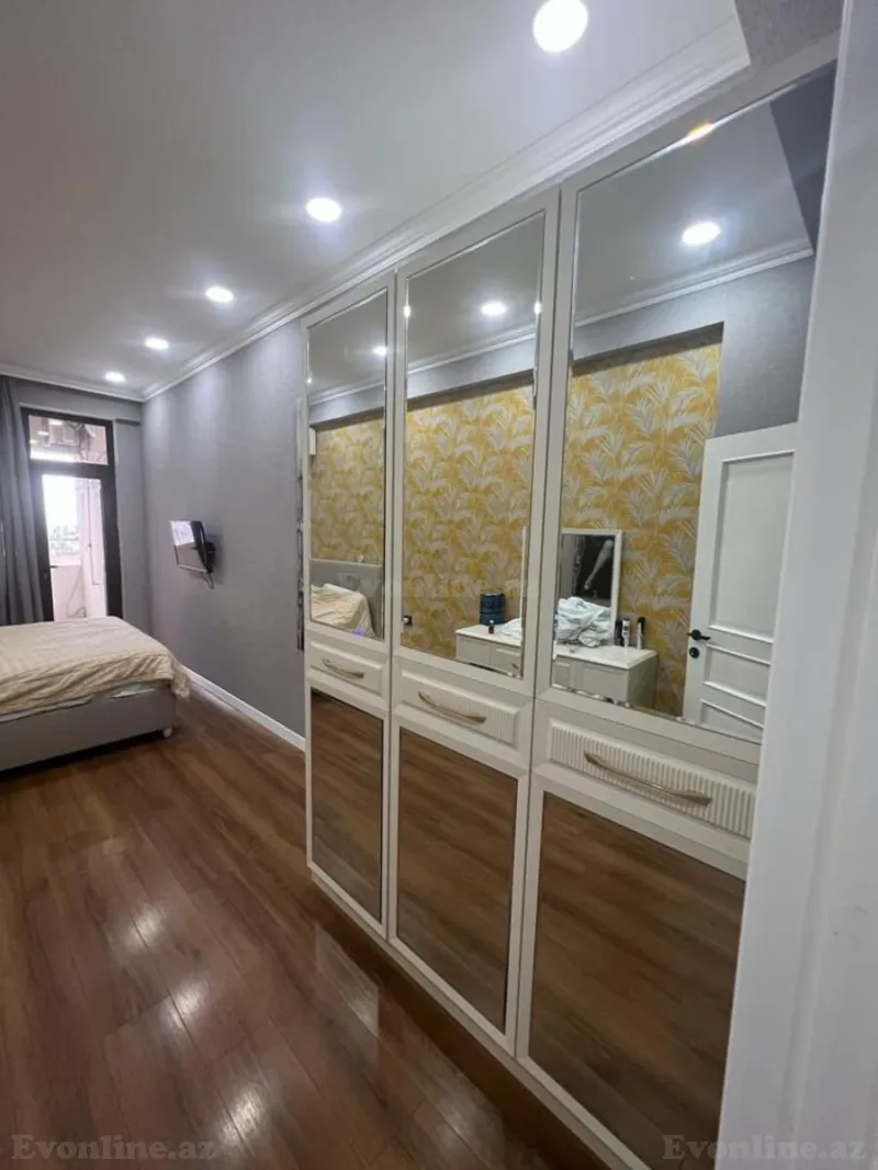 Satılır 2 otaqlı Mənzil Yeni tikili 70 m² Neftçilər m. - şəkil 4