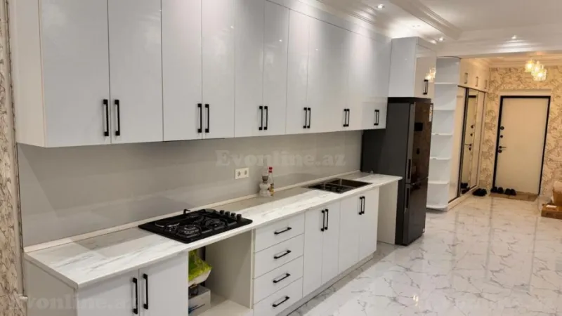 Kirayə verilir 3 otaqlı Mənzil Yeni tikili 110 m² 1-ci mikrorayon