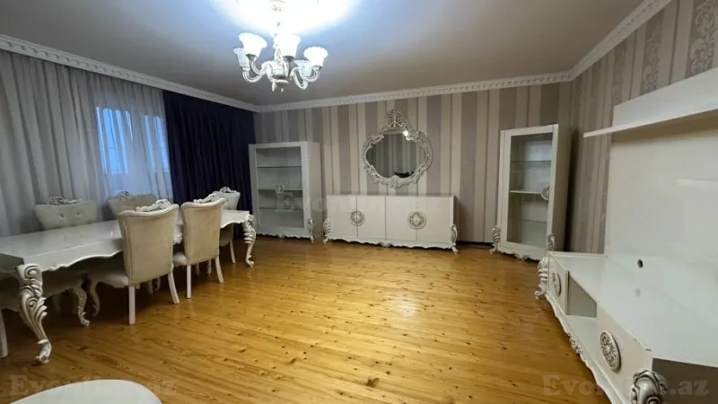 Bakı, Abşeron r., Ceyranbatanda 4 otaqlı mənzil satılır