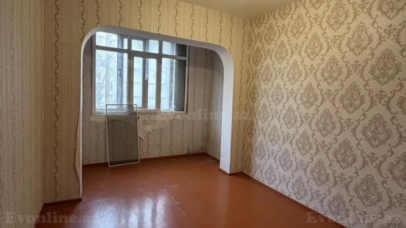 Satılır 2 otaqlı Mənzil Köhnə tikili 48 m² 8-ci mikrorayon - şəkil 2