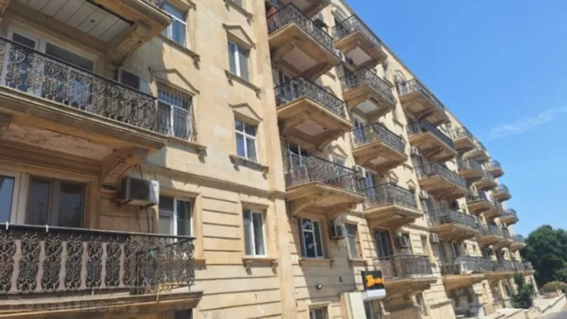 Satılır 2 otaqlı Mənzil Köhnə tikili 55 m² İçərişəhər m.