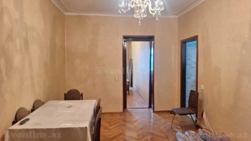 Satılır 2 otaqlı Mənzil Köhnə tikili 55 m² İçərişəhər m. - şəkil 3