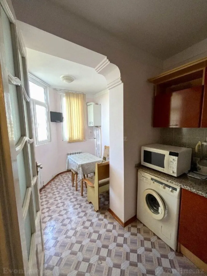 Satılır 3 otaqlı Mənzil Köhnə tikili 95 m² Memar Əcəmi m. - şəkil 4