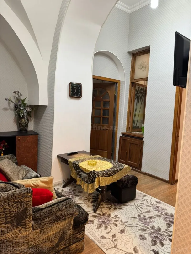 Satılır 3 otaqlı Mənzil Köhnə tikili 68 m² Sahil m. - şəkil 5