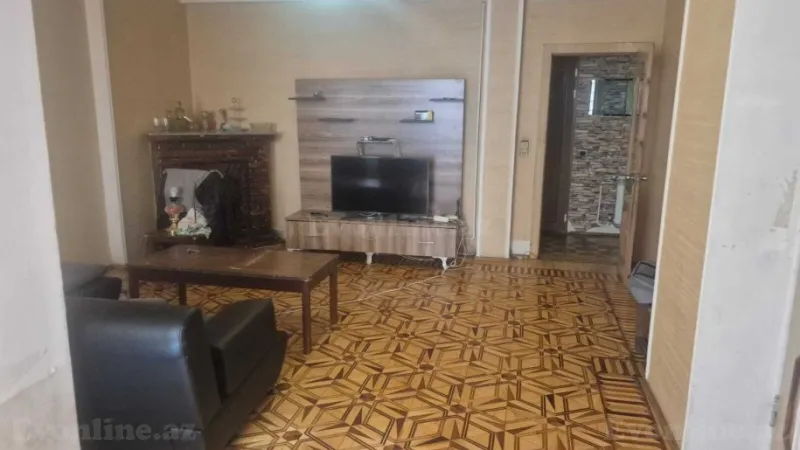 Kirayə verilir 3 otaqlı Mənzil Köhnə tikili 95 m² Nəsimi r.