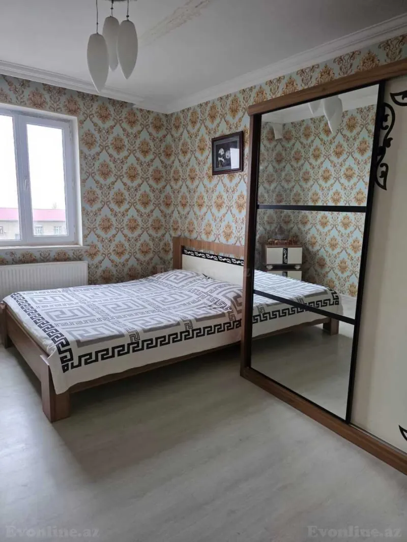 Satılır 4 otaqlı Mənzil Köhnə tikili 95 m² Biləcəri