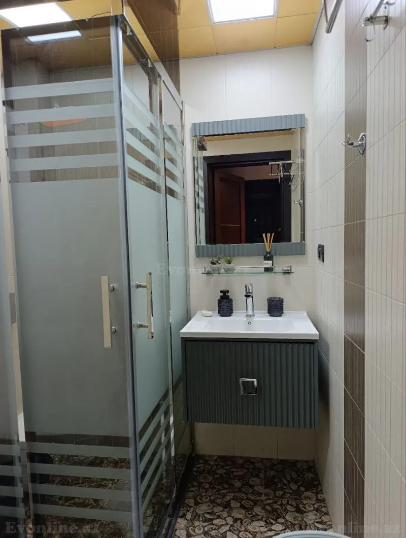 Kirayə verilir 2 otaqlı Mənzil Yeni tikili 45 m² İçərişəhər m. - şəkil 5