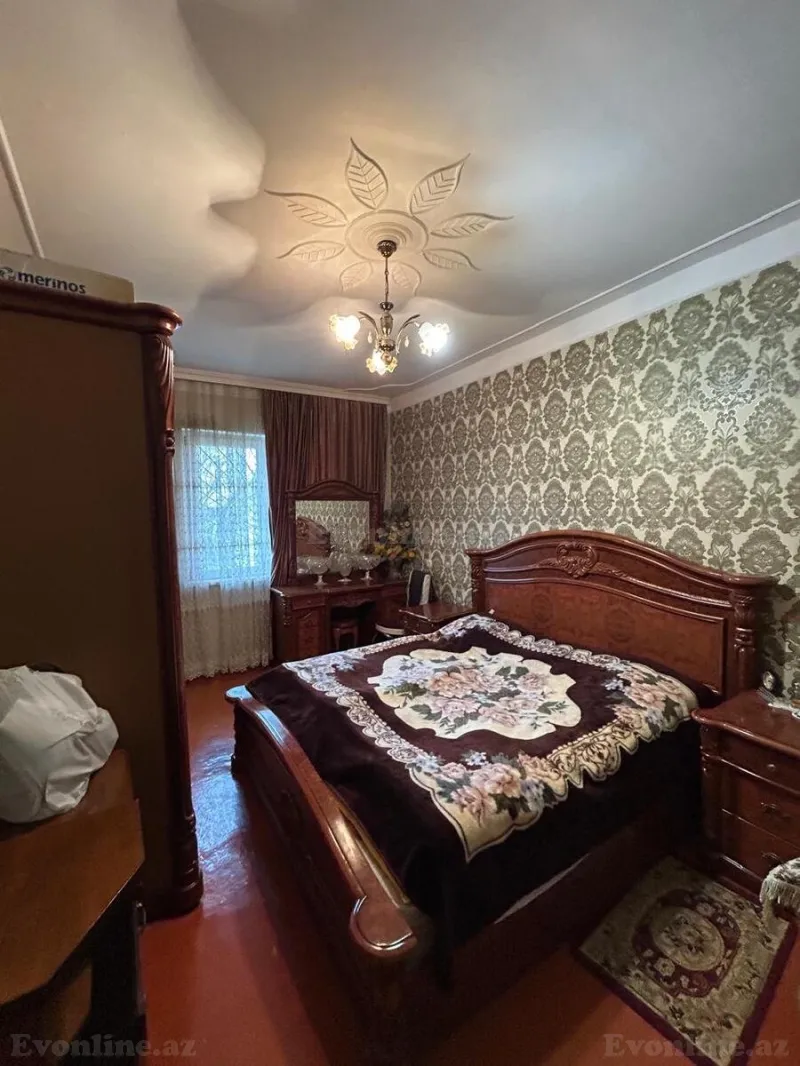 Satılır 4 otaqlı Mənzil Köhnə tikili 110 m² Yeni Yasamal - şəkil 3