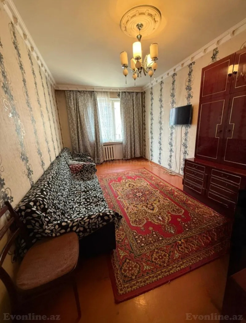 Satılır 3 otaqlı Mənzil Köhnə tikili 85 m² 8-ci mikrorayon