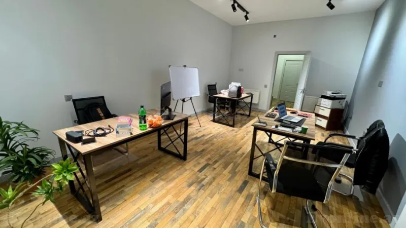 Kirayə verilir Ofis 30 m² Nizami m.