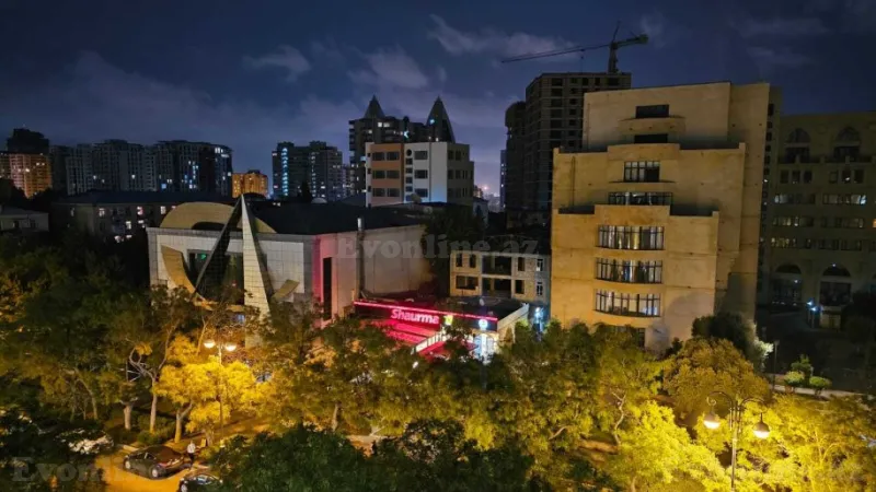 Satılır 3 otaqlı Mənzil Köhnə tikili 110 m² Elmlər Akademiyası m. - şəkil 2