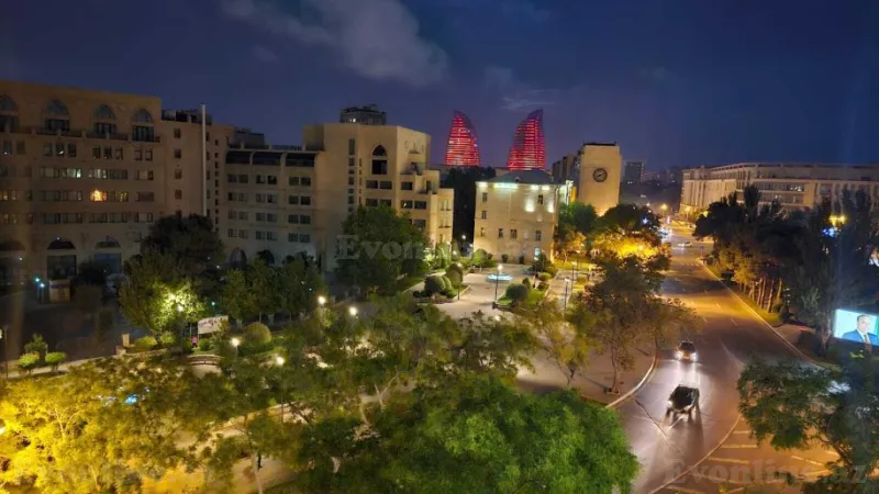 Satılır 3 otaqlı Mənzil Köhnə tikili 110 m² Elmlər Akademiyası m. - şəkil 6